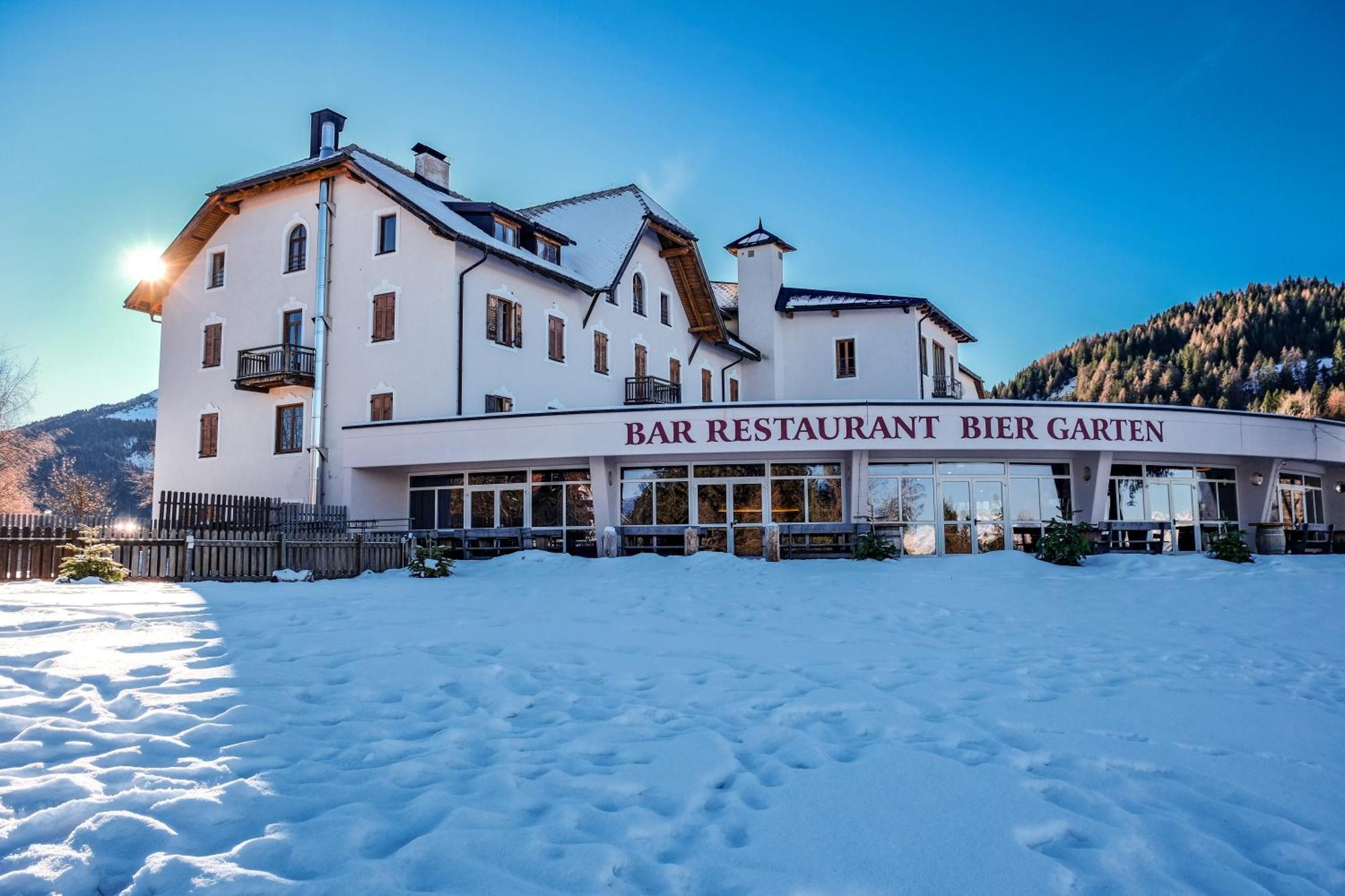 Hotel Leonard Nova Ponente Bagian luar foto